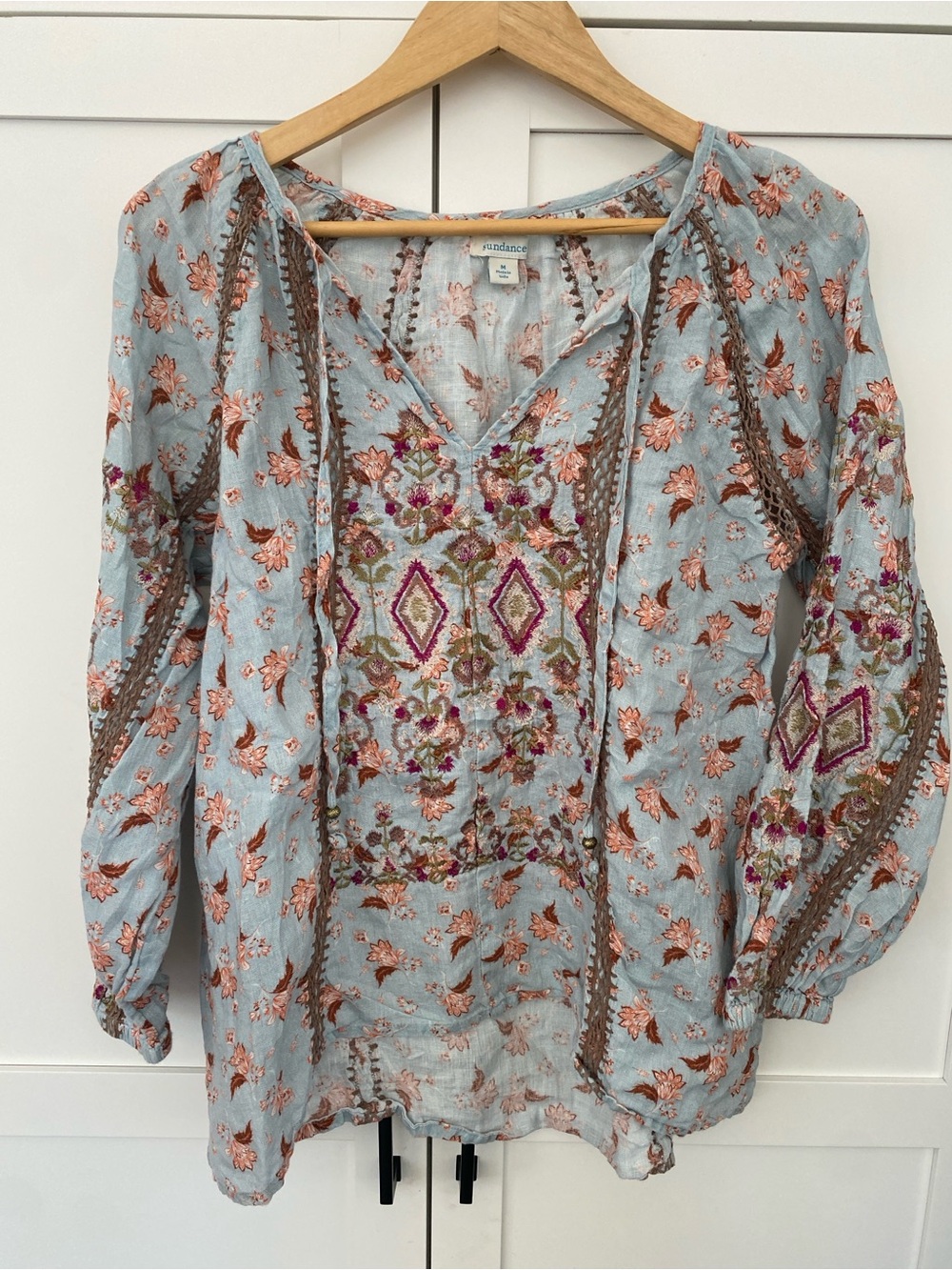 Sundance Light Blue Embroidered Boho Peasant Blouse 100% Linen Size Medium